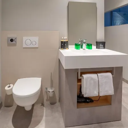 Elaya Kevelaer, Trademark Collection By Wyndham Hotel 3*